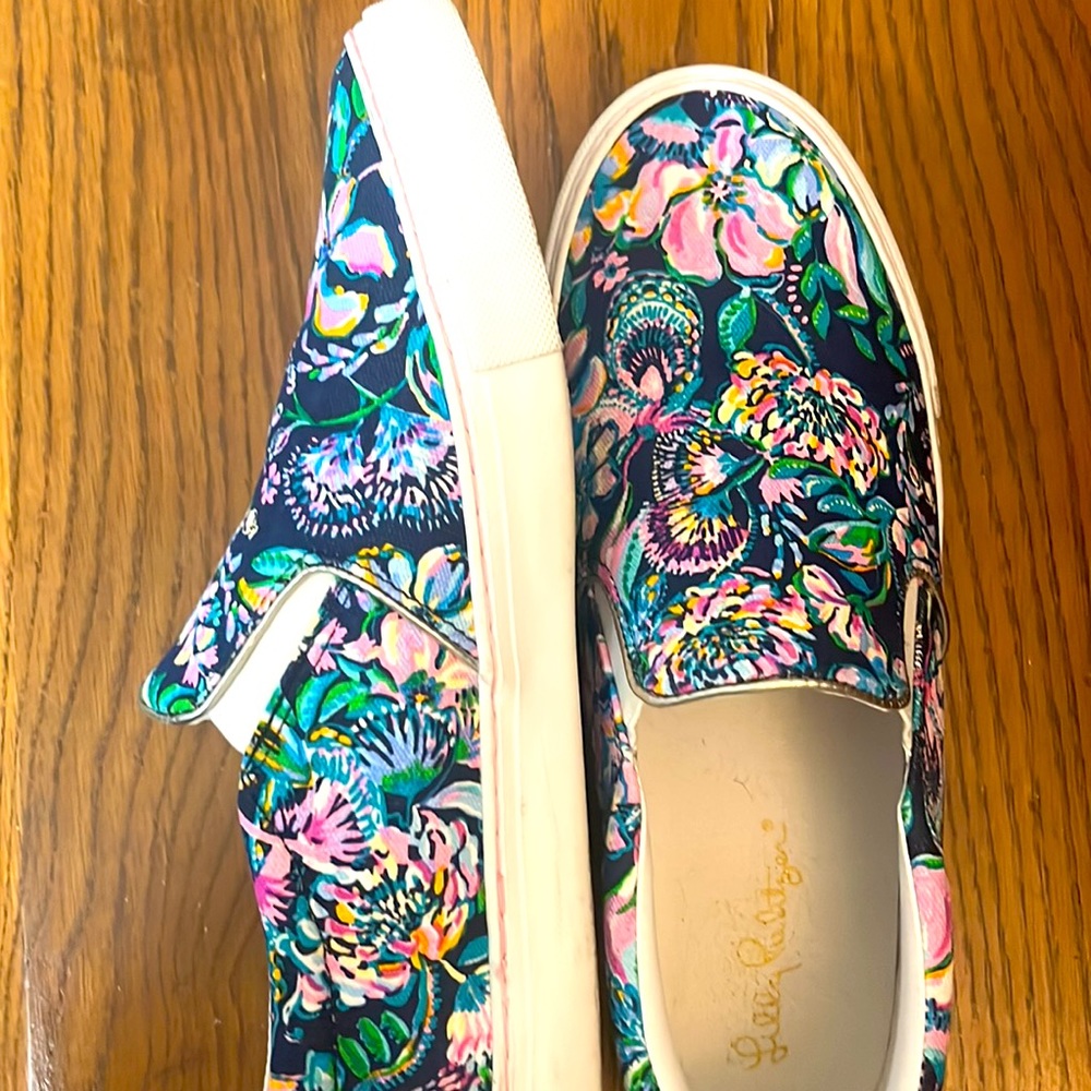 GUC Lilly Pulitzer Julie sneaker 9 - Picture 2 of 3